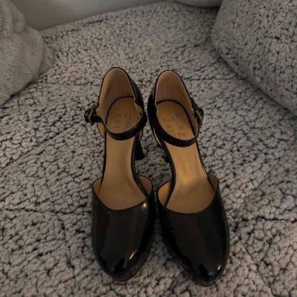 Naturalizer Crissy platform pumps, Black patent, size 6.5. Never worn - Picture 1 of 5